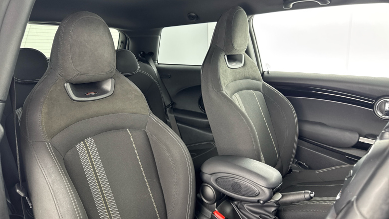 MINI Hatchback 1.5 Cooper Sport 3dr Auto Petrol Hatchback